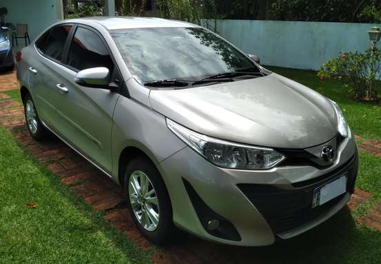 TOYOTA-YARIS-2018