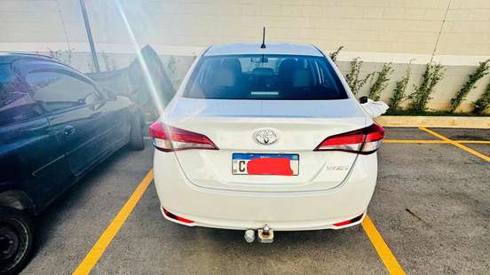 TOYOTA-YARIS-2023