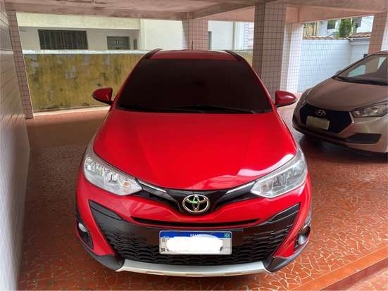 TOYOTA-YARIS-2019