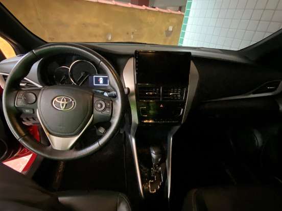 TOYOTA-YARIS-2019
