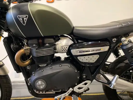 TRIUMPH-BONNEVILLE SCRAMBLER 1200 XE-2023