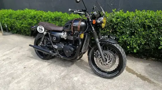 TRIUMPH-BONNEVILLE T120 BLACK 1200-2024