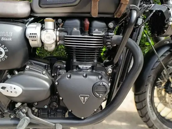 TRIUMPH-BONNEVILLE T120 BLACK 1200 TRIUMPH-BONNEVILLE T120 BLACK 1200-2024