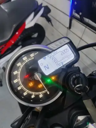 TRIUMPH-SCRAMBLER 400 X-2025