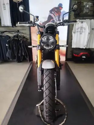 TRIUMPH-SCRAMBLER 900-2026