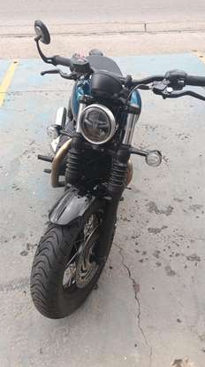 TRIUMPH-BONNEVILLE BOBBER 1200-2026