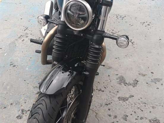 TRIUMPH-BONNEVILLE BOBBER 1200 TRIUMPH-BONNEVILLE BOBBER 1200-2026