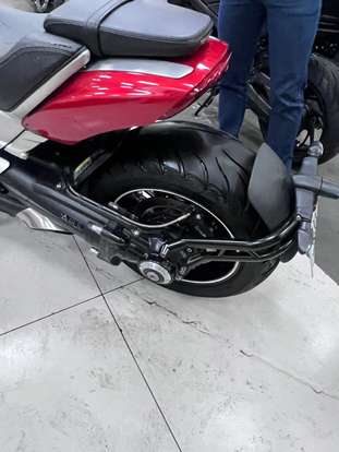 TRIUMPH-ROCKET III R-2022