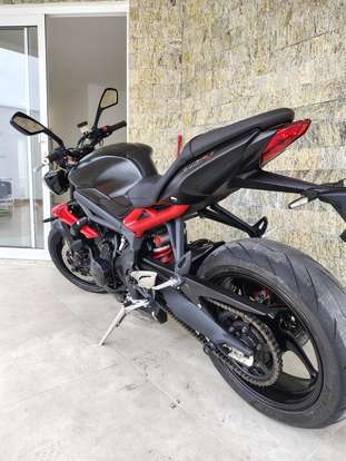 TRIUMPH-STREET TRIPLE R ABS-2016