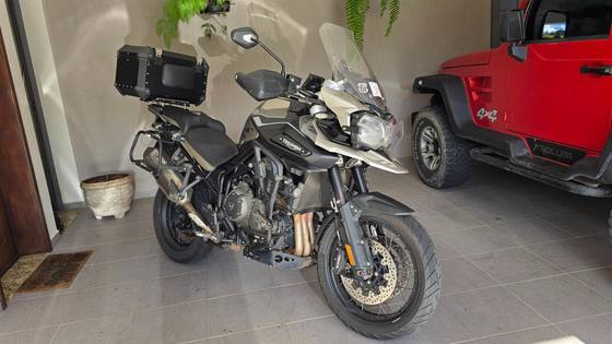 TRIUMPH TIGER 1200 DESERT EDITION 