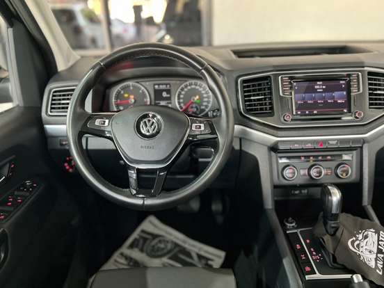 VOLKSWAGEN-AMAROK-2019