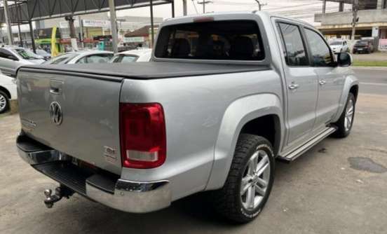 VOLKSWAGEN-AMAROK-2015