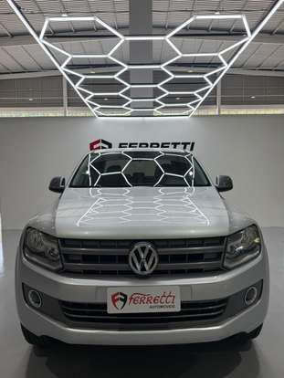 VOLKSWAGEN-AMAROK-2014