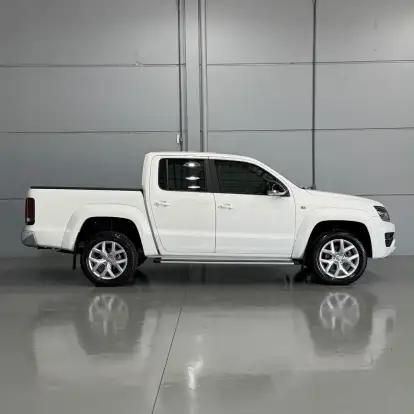 VOLKSWAGEN-AMAROK-2021