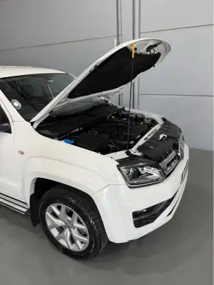 VOLKSWAGEN-AMAROK-2021