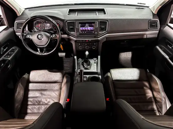 VOLKSWAGEN-AMAROK-2022