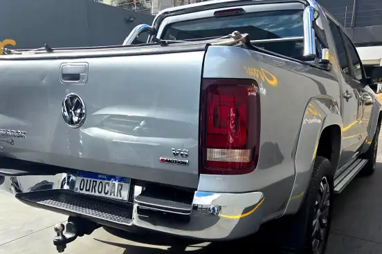 VOLKSWAGEN-AMAROK-2023