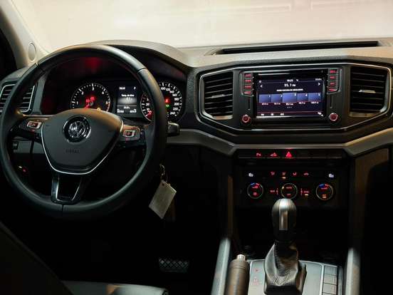 VOLKSWAGEN-AMAROK-2023