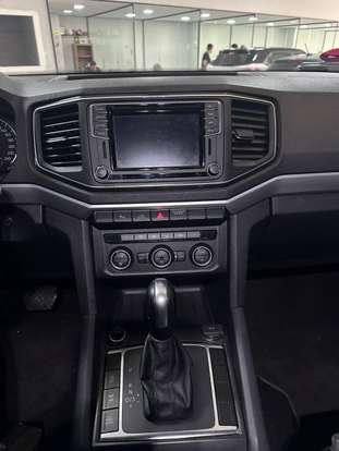 VOLKSWAGEN-AMAROK-2019