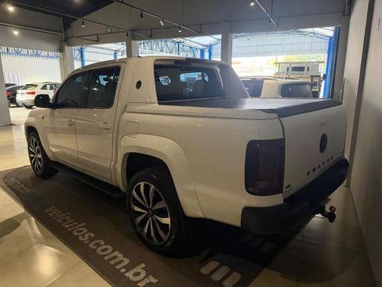 VOLKSWAGEN-AMAROK-2023