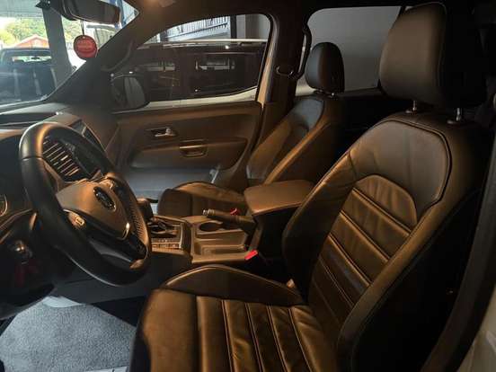 VOLKSWAGEN-AMAROK-2023