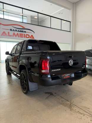 VOLKSWAGEN-AMAROK-2021