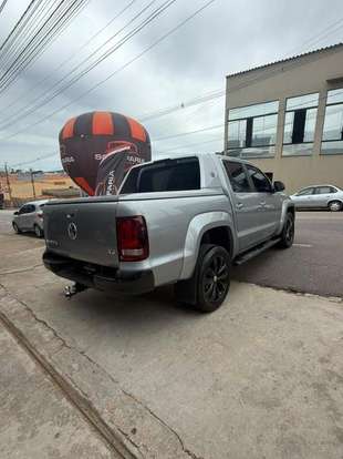 VOLKSWAGEN-AMAROK-2021