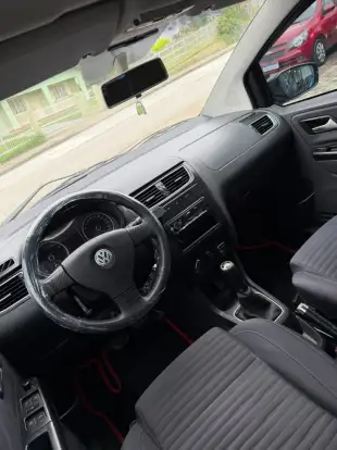 VOLKSWAGEN-CROSSFOX-2010