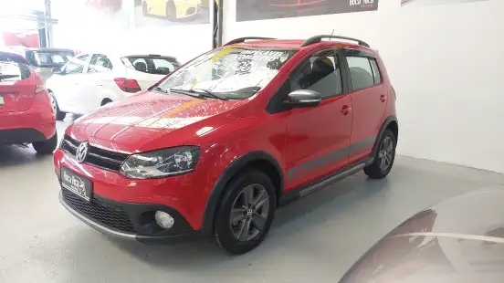 VOLKSWAGEN-CROSSFOX-2011