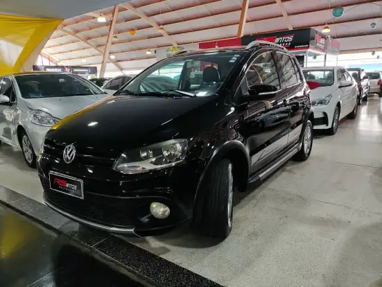VOLKSWAGEN-CROSSFOX-2011