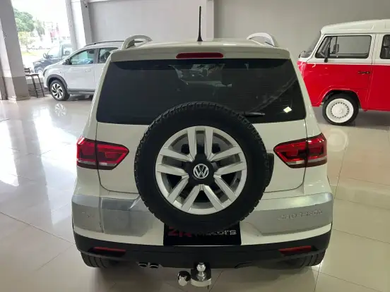VOLKSWAGEN-CROSSFOX-1.6 MSI FLEX 16V 4P MANUAL VOLKSWAGEN-CROSSFOX-2015