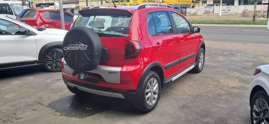 VOLKSWAGEN-CROSSFOX-2012