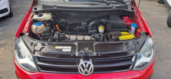 VOLKSWAGEN-CROSSFOX-2012