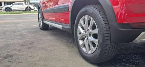VOLKSWAGEN-CROSSFOX-2012
