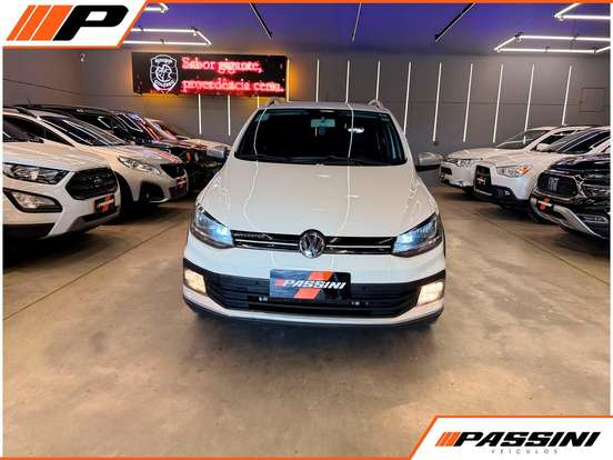 VOLKSWAGEN-CROSSFOX-2015