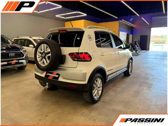 VOLKSWAGEN-CROSSFOX-1.6 MSI FLEX 16V 4P MANUAL VOLKSWAGEN-CROSSFOX-2015
