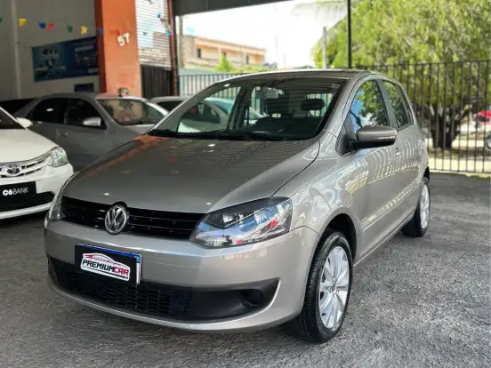 VOLKSWAGEN-FOX-2012