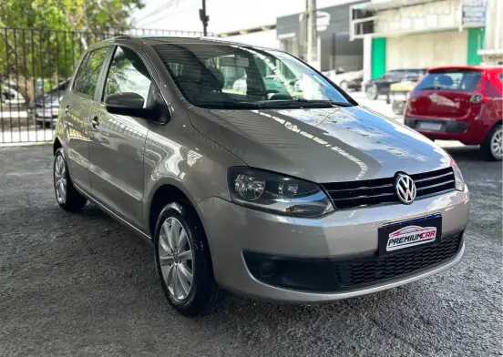 VOLKSWAGEN-FOX-2012