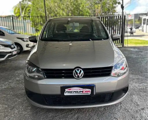 VOLKSWAGEN-FOX-2012