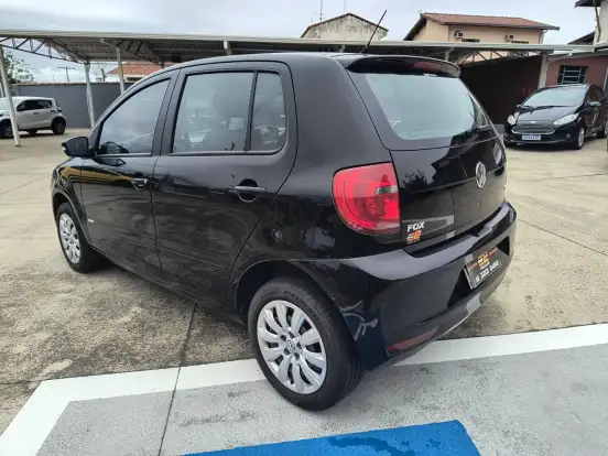 VOLKSWAGEN-FOX-2014