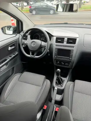 VOLKSWAGEN-FOX-2019