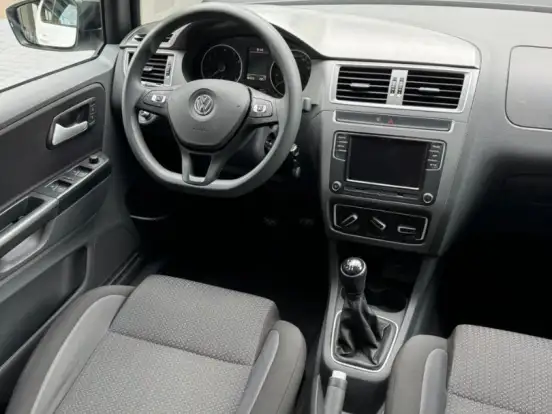 VOLKSWAGEN-FOX-1.6 MSI TOTAL FLEX CONNECT 4P MANUAL VOLKSWAGEN-FOX-2019