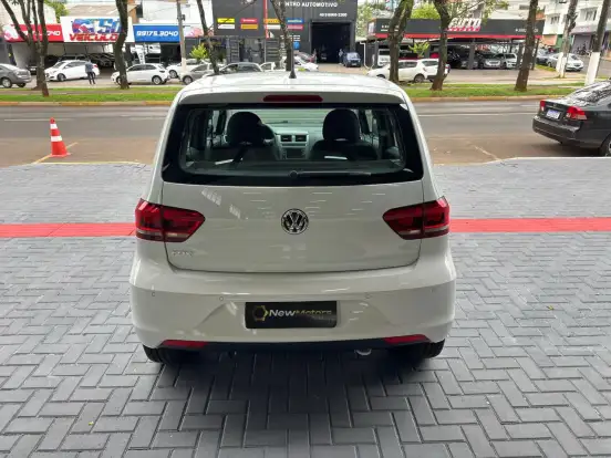 VOLKSWAGEN-FOX-2019