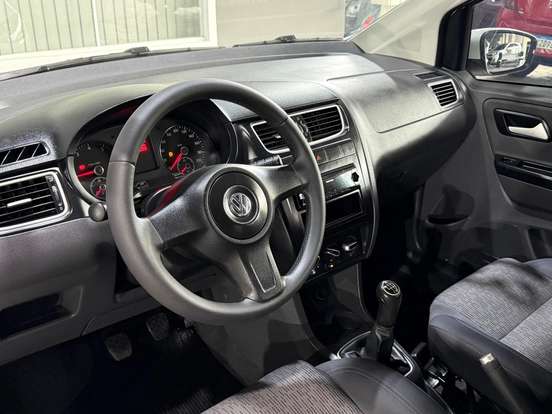 VOLKSWAGEN-FOX-1.0 MI 8V FLEX 4P MANUAL VOLKSWAGEN-FOX-2012