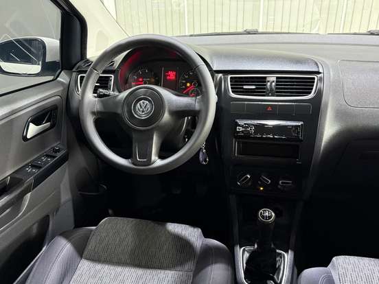 VOLKSWAGEN-FOX-1.0 MI 8V FLEX 4P MANUAL VOLKSWAGEN-FOX-2012