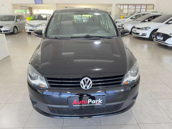 VOLKSWAGEN-FOX-2012