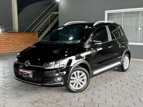 VOLKSWAGEN-FOX-2017