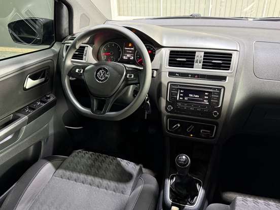 VOLKSWAGEN-FOX-1.0 MPI TRACK 12V FLEX 4P MANUAL VOLKSWAGEN-FOX-2017