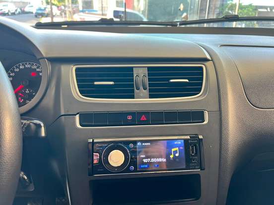 VOLKSWAGEN-FOX-2013