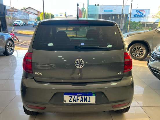 VOLKSWAGEN-FOX-2013